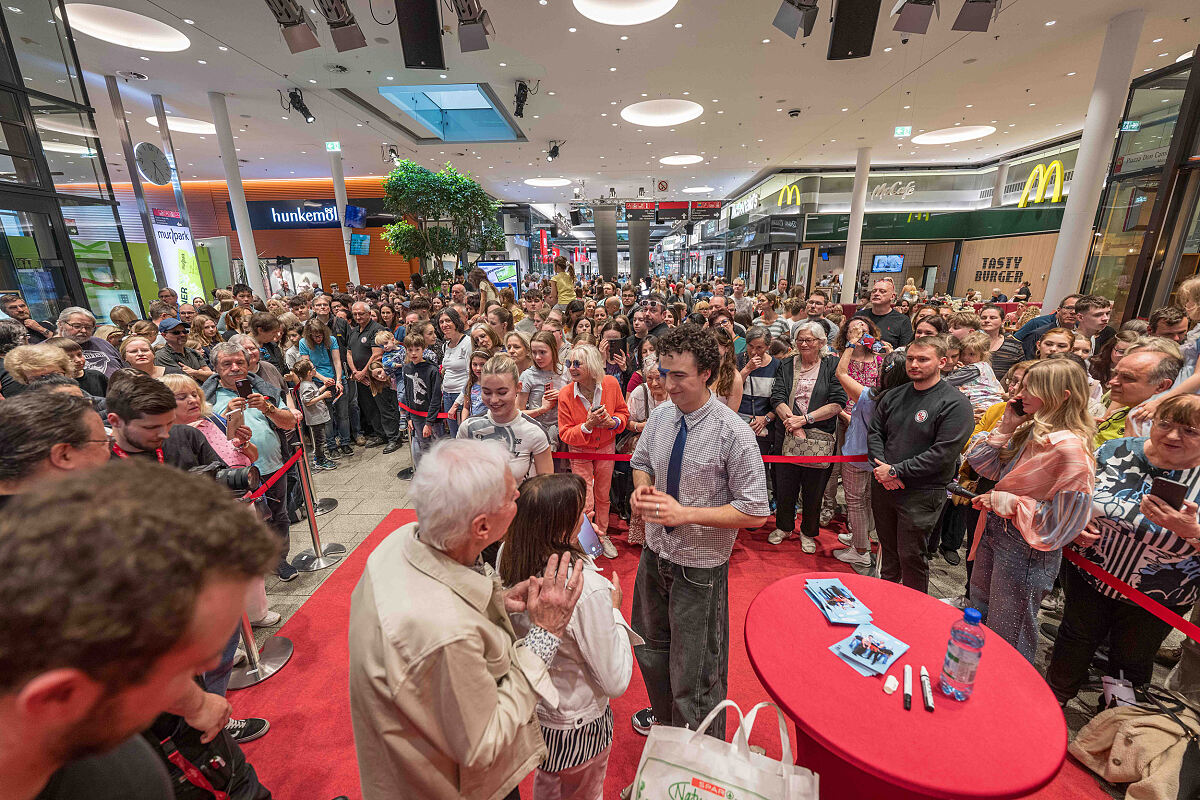 Bild 4_Echte Fanmomente von Jung bis Alt mit COSMÓ