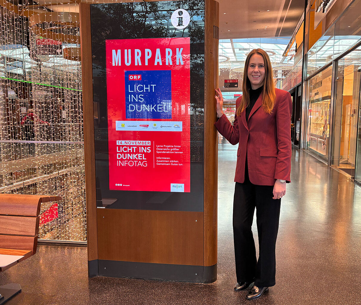 Bild 1_MURPARK Center-Managerin, Carina Weyringer, freut sich auf den Licht ins Dunkel Infotag