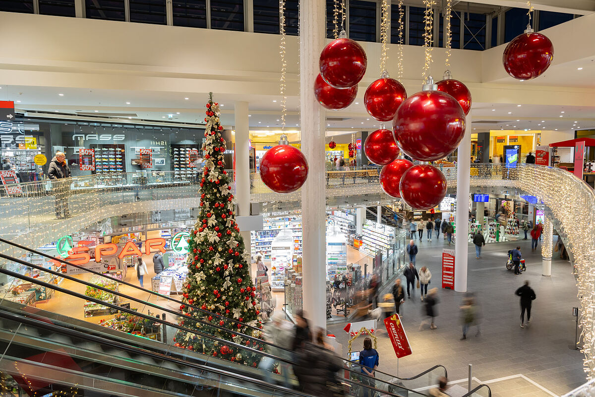 Bild 2_Festlich geschmückter MURPARK