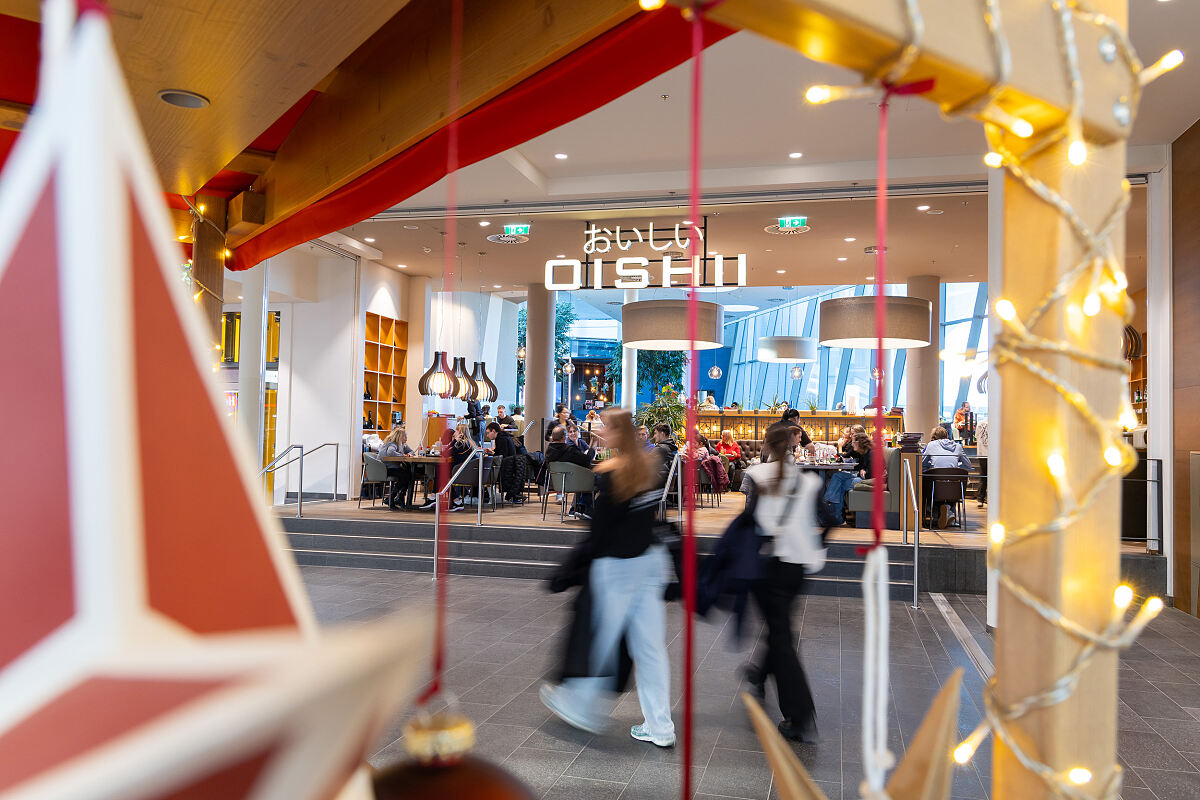 Bild 3_Die vielfältige Gastronomie im MURPARK bietet viele Möglichkeiten beim Weihnachtsbummel